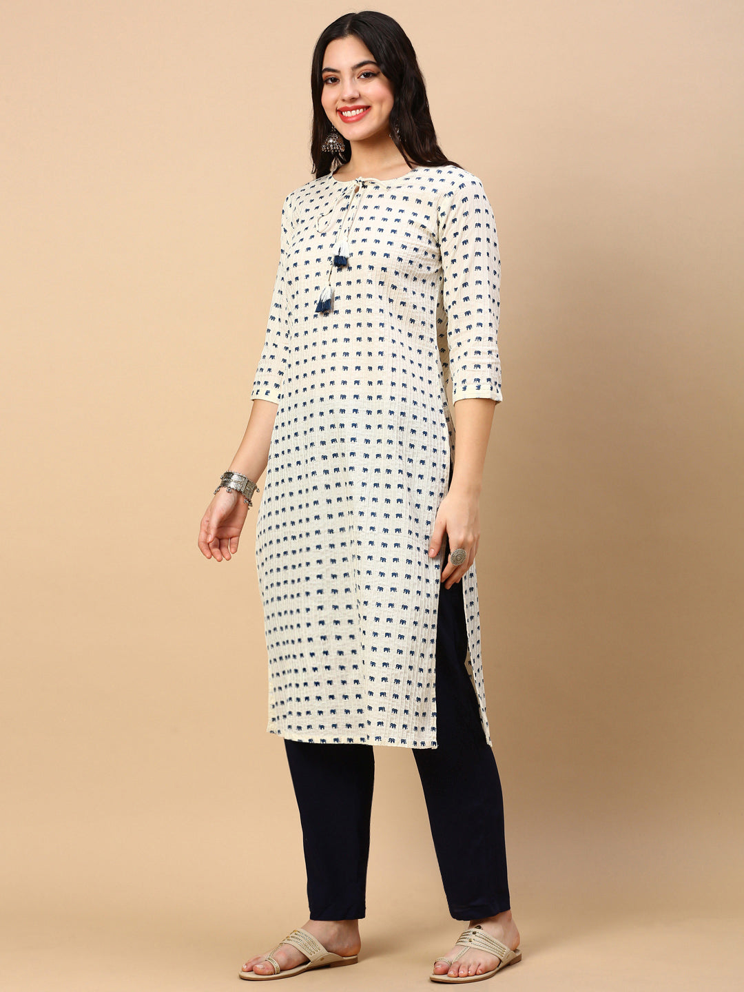 Women Cream Graphic Straight Kurta