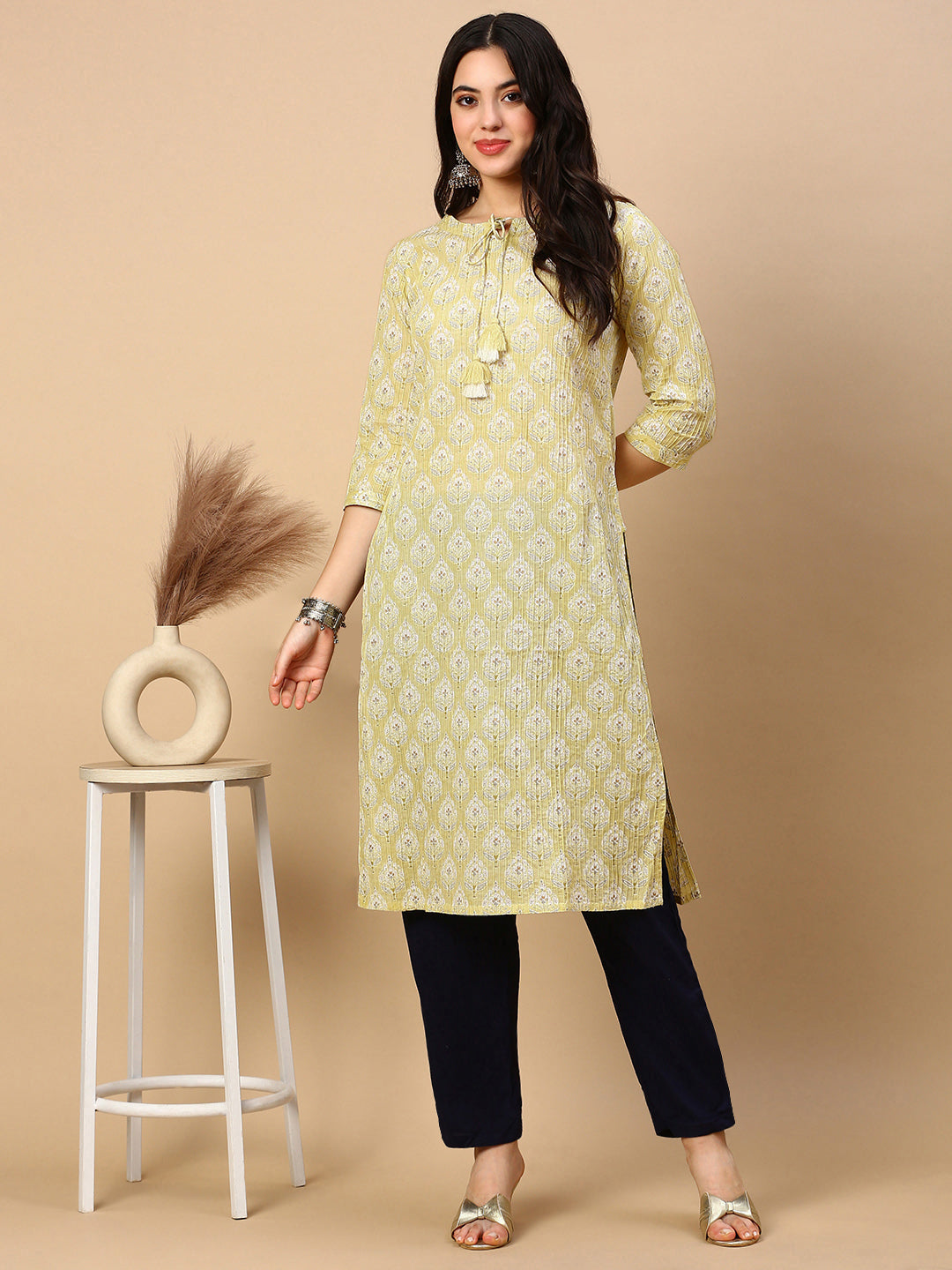 Women Green Graphic Straight Kurta