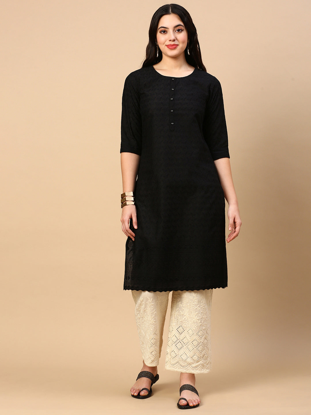 Women Black Solid Straight Kurta