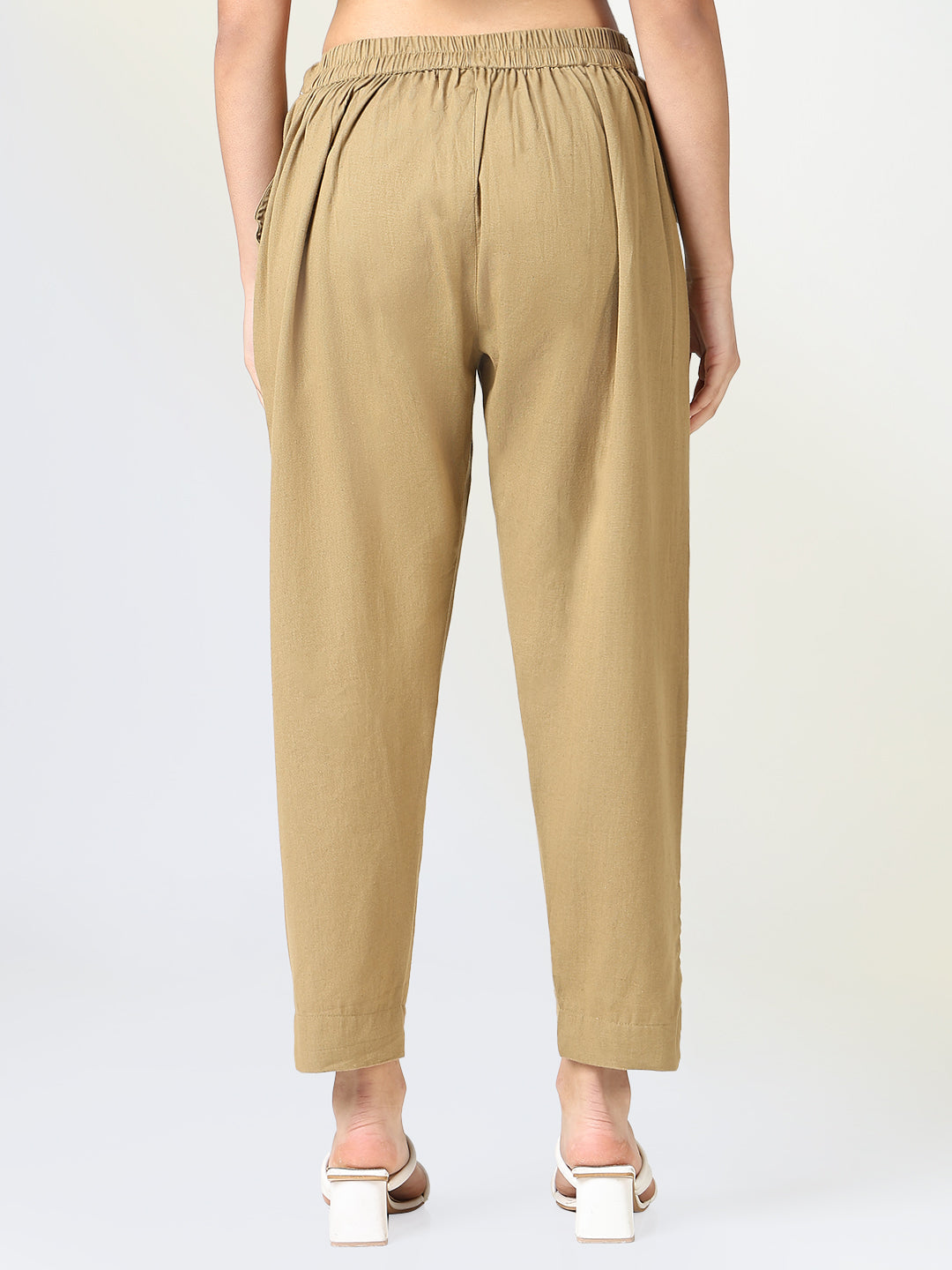 Women Solid Olive Casual Slim Fit Trousers