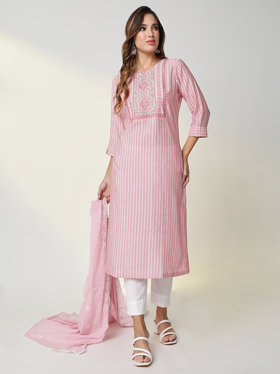 Women Pink Chevron Straight Kurta