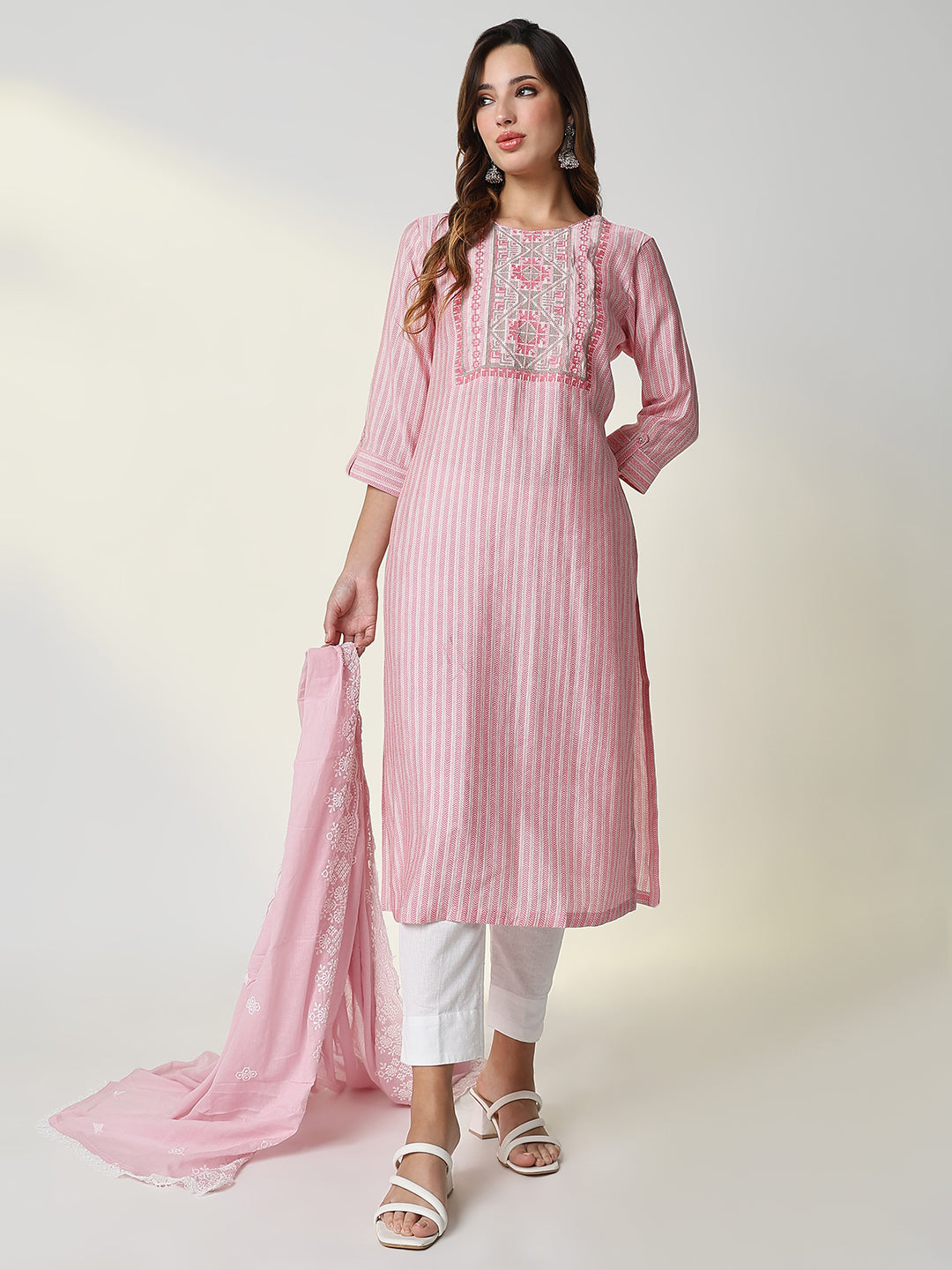 Women Pink Chevron Straight Kurta