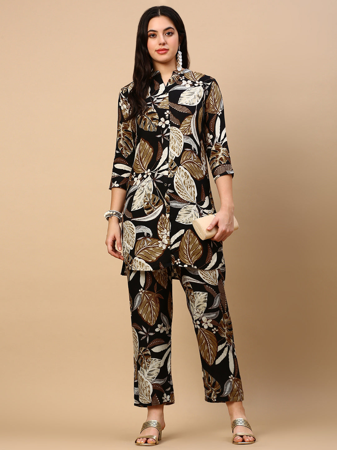 Women Floral Black Straight Kurta Set