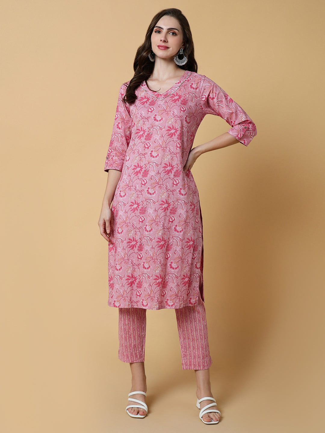 Women Floral Pink Straight Kurta Set