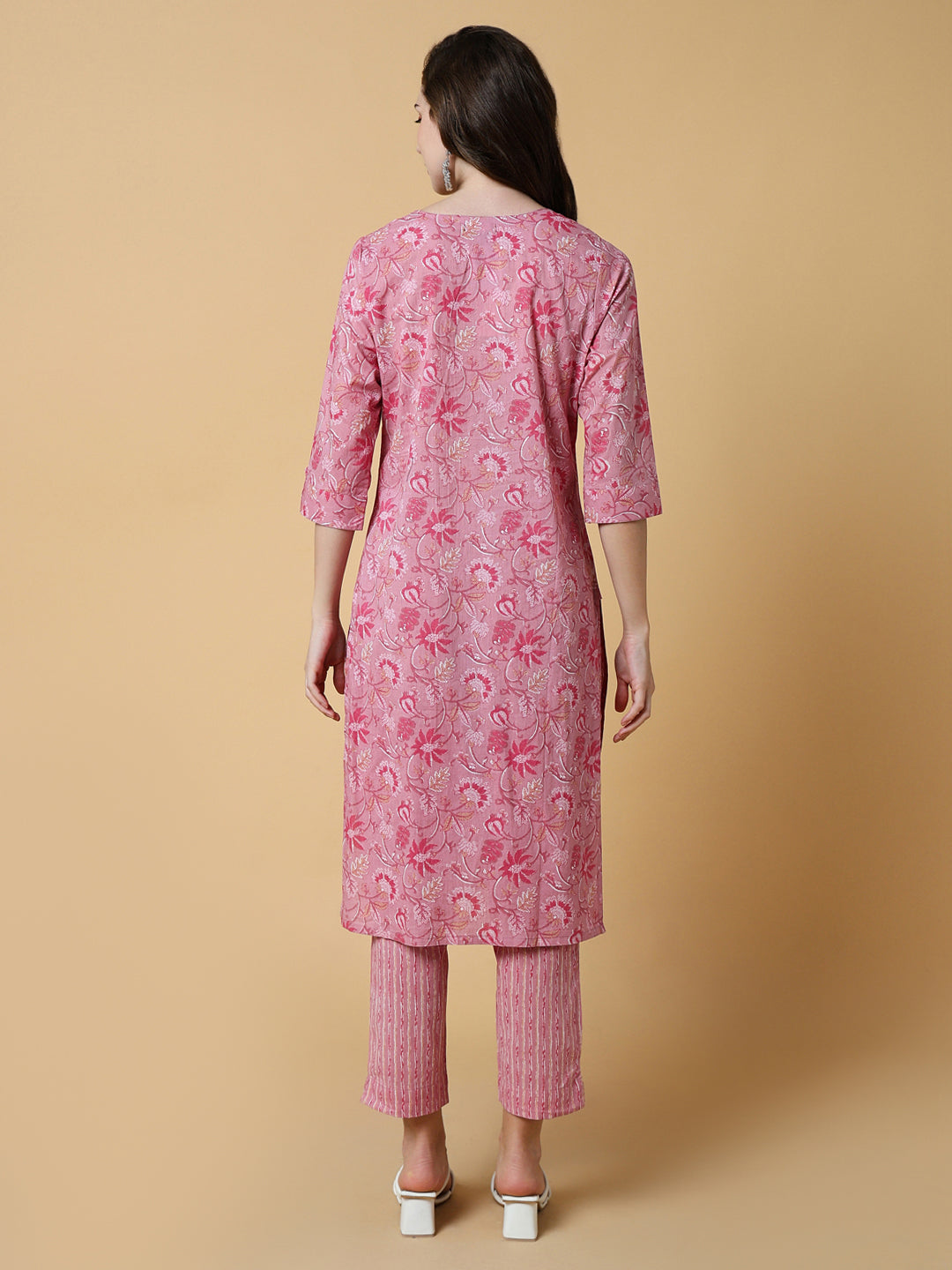 Women Floral Pink Straight Kurta Set