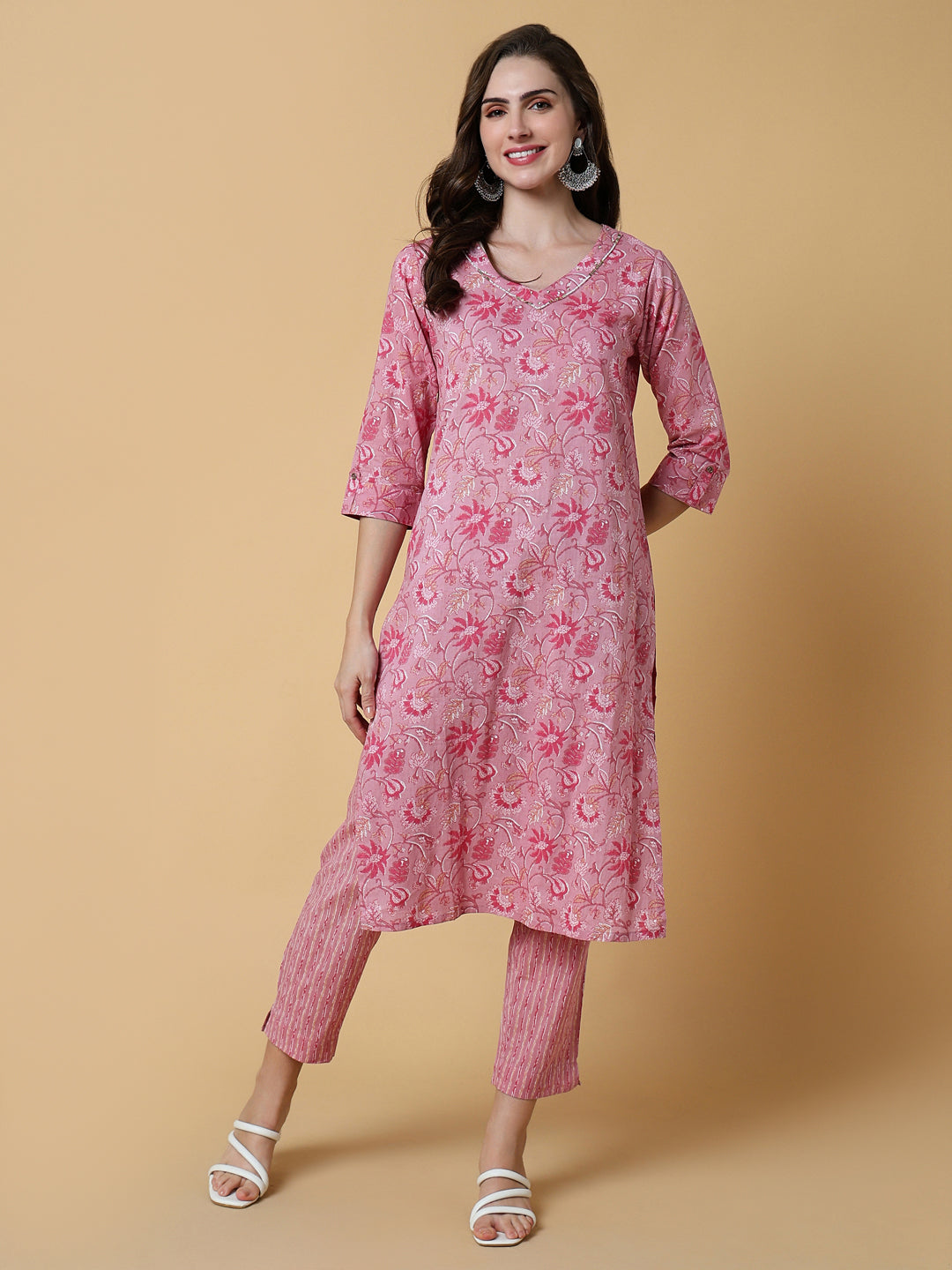 Women Floral Pink Straight Kurta Set