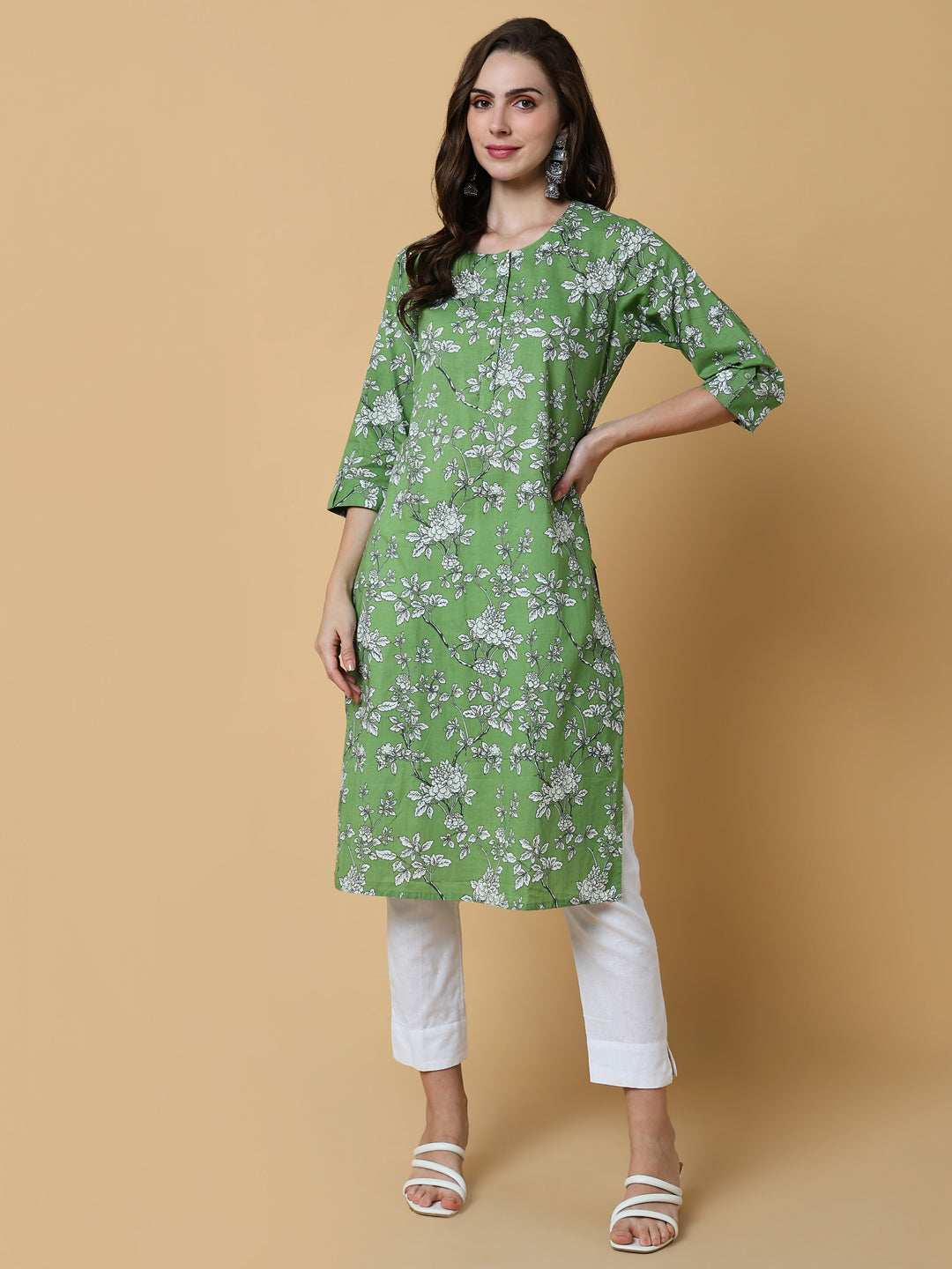 Women Green Floral Straight Kurta