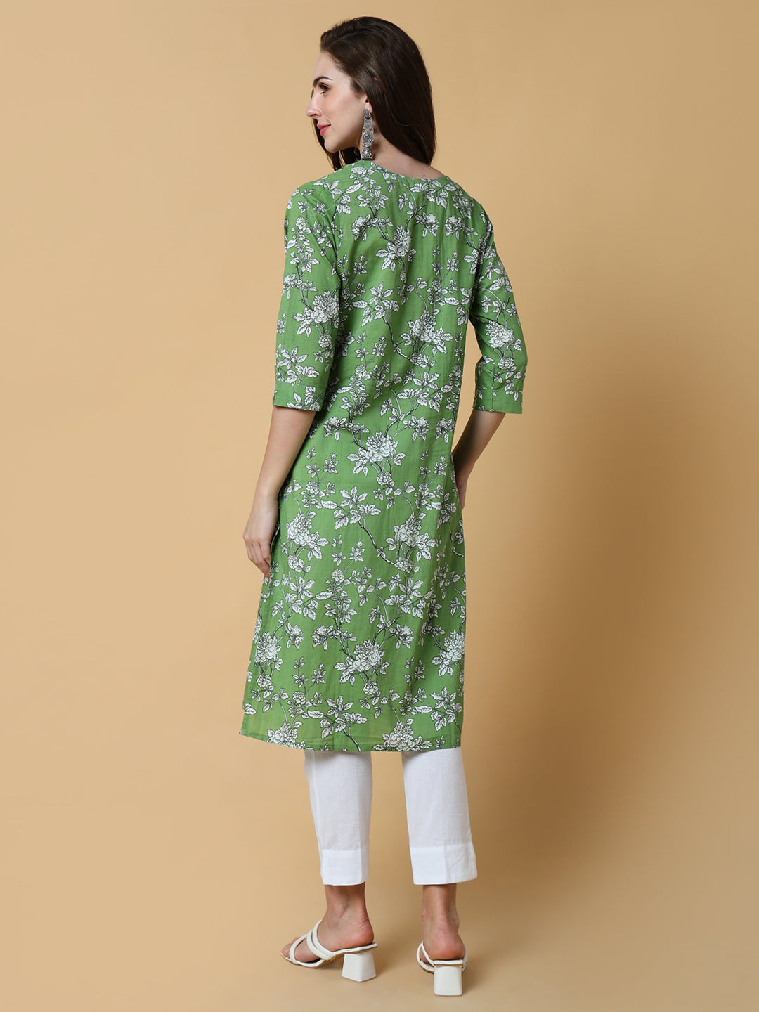 Women Green Floral Straight Kurta