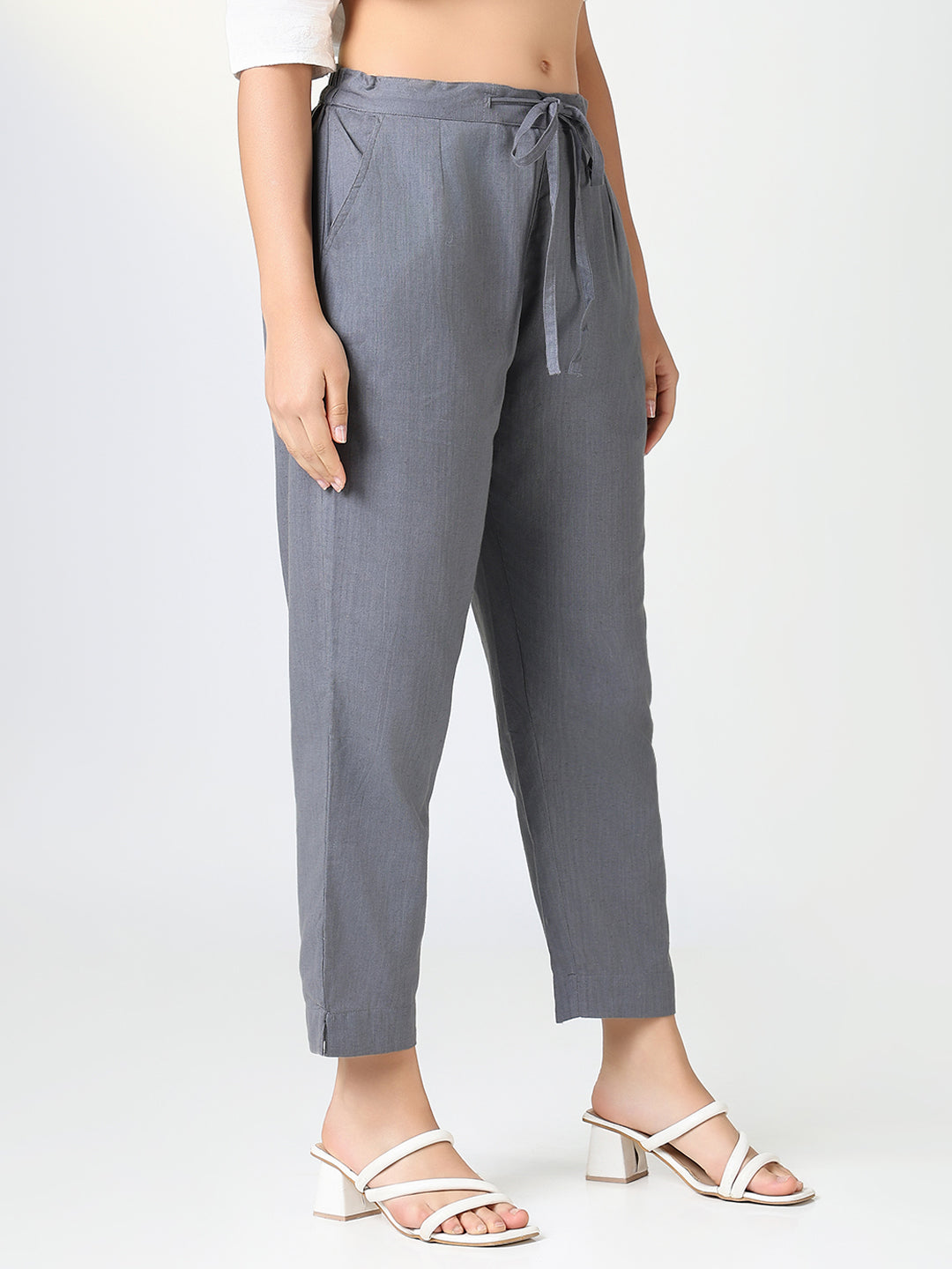 Women Solid Grey Slim Fit Trousers