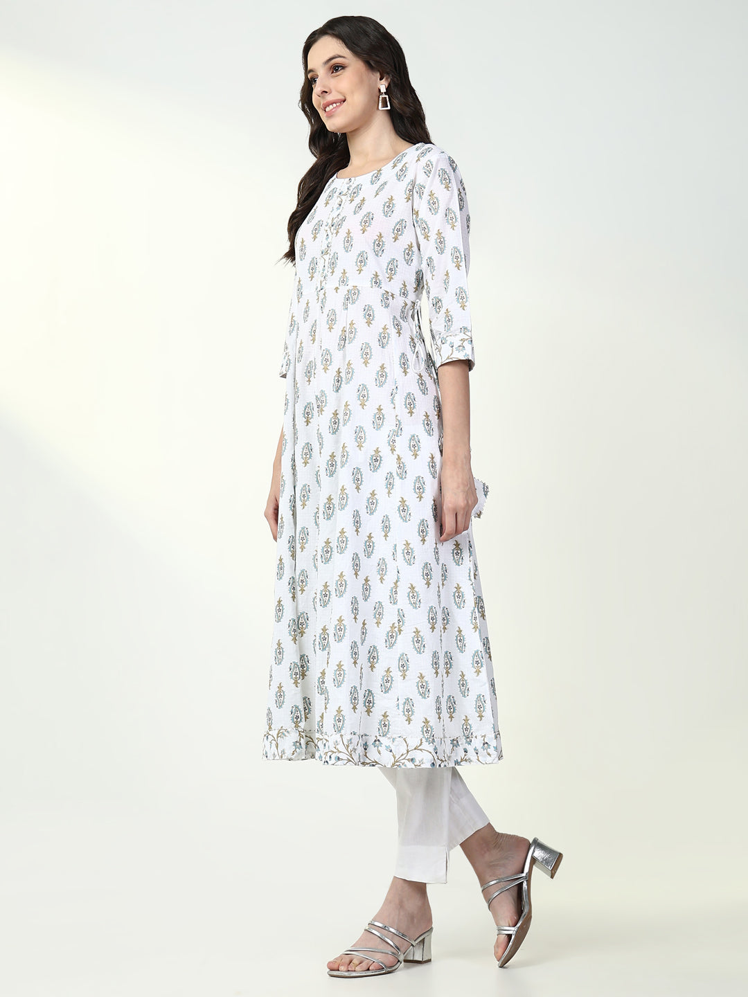 Women White Paisley Anarkali Kurta