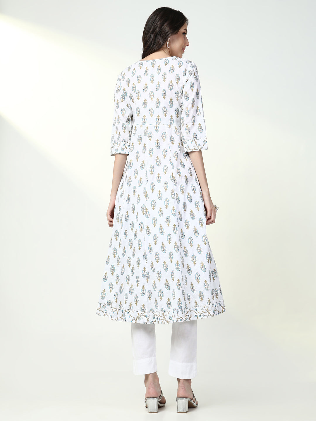 Women White Paisley Anarkali Kurta