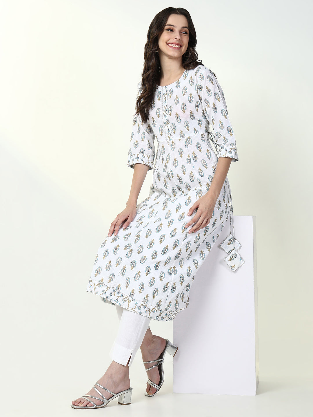 Women White Paisley Anarkali Kurta