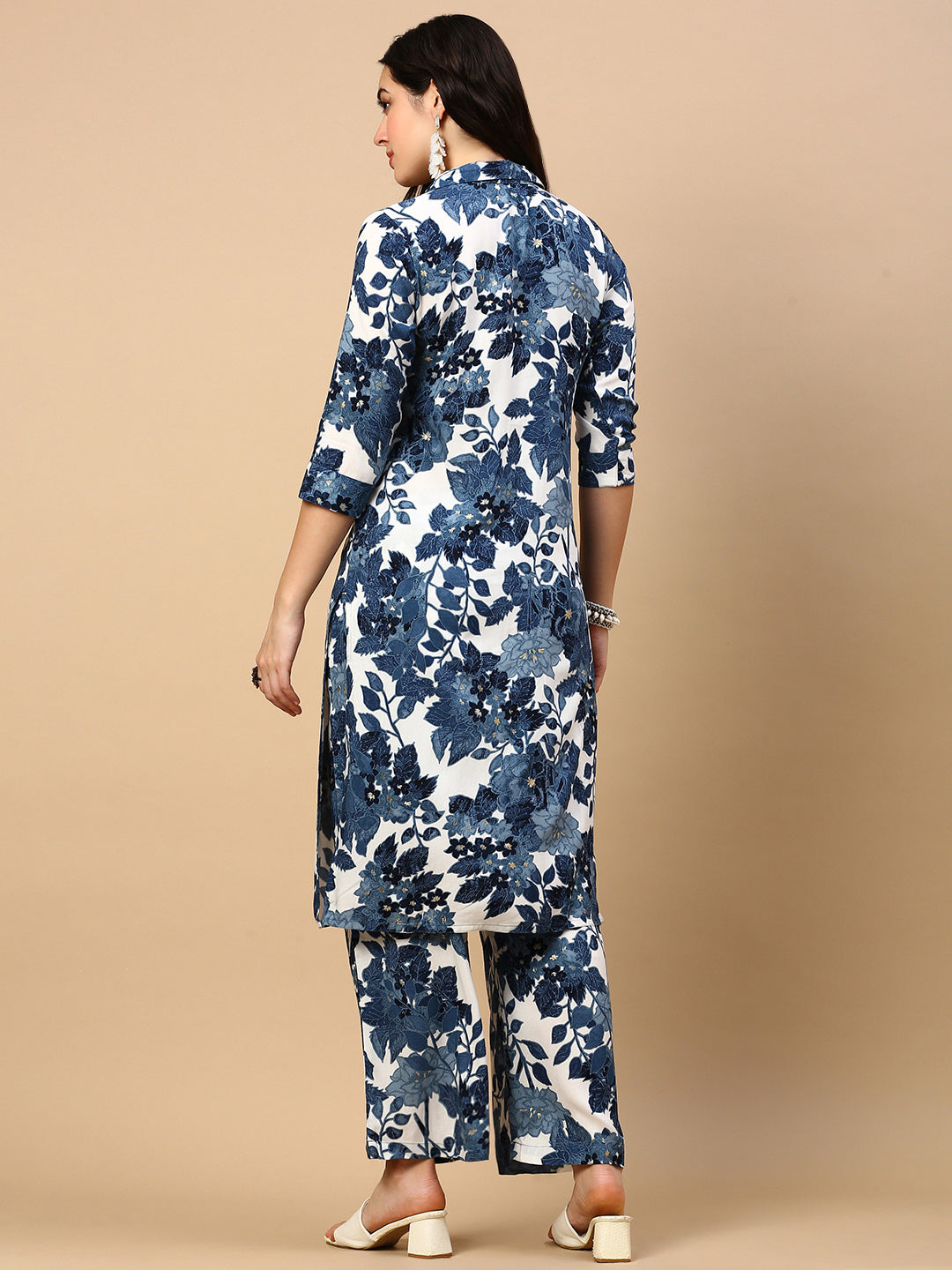 Women Floral Blue Straight Kurta Set