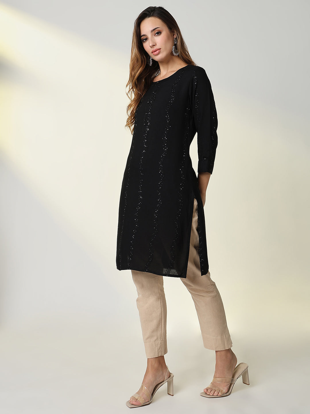 Women Black Solid Straight Kurta