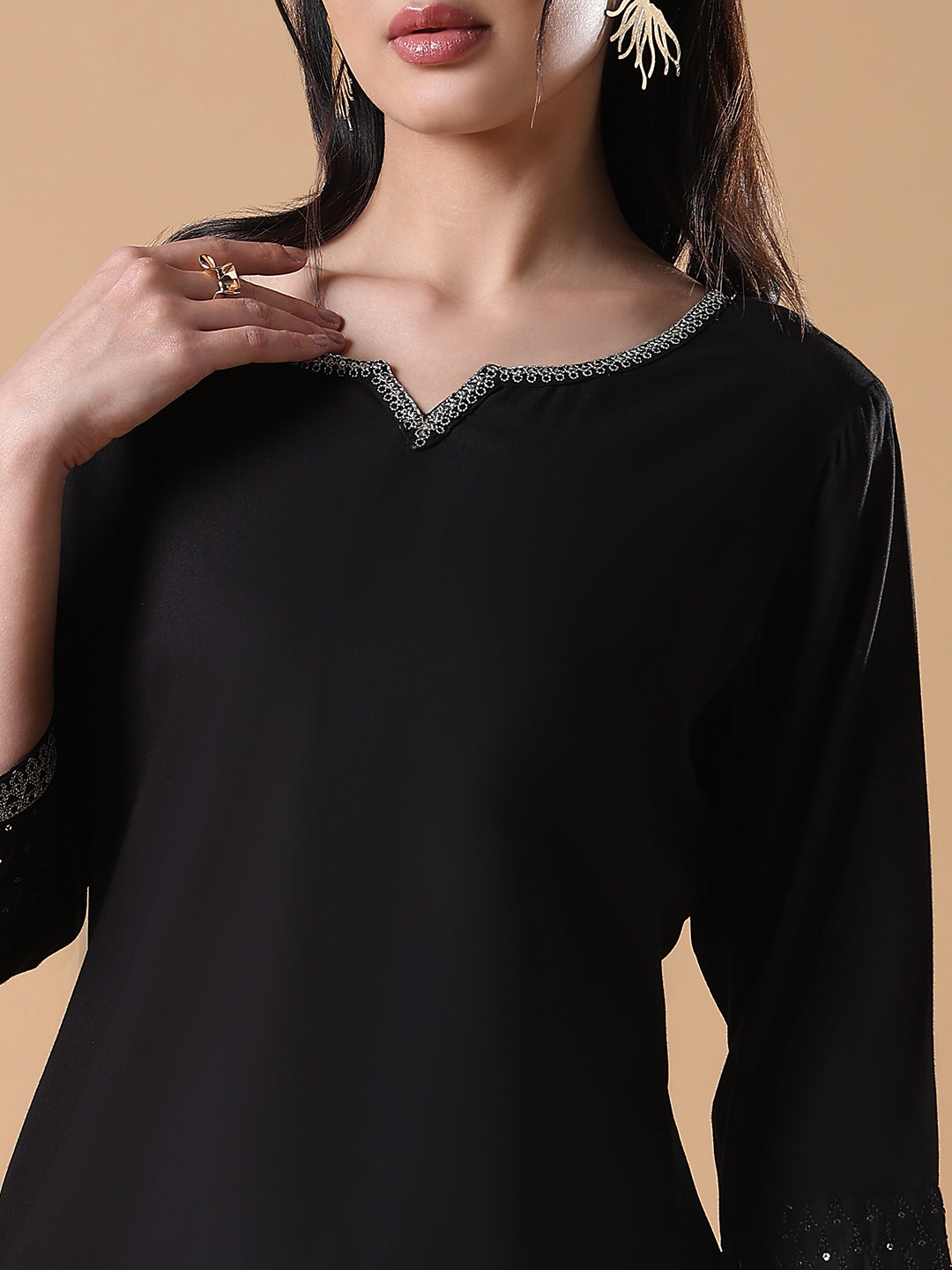 Women Black Solid Cotton Silk Straight Kurta