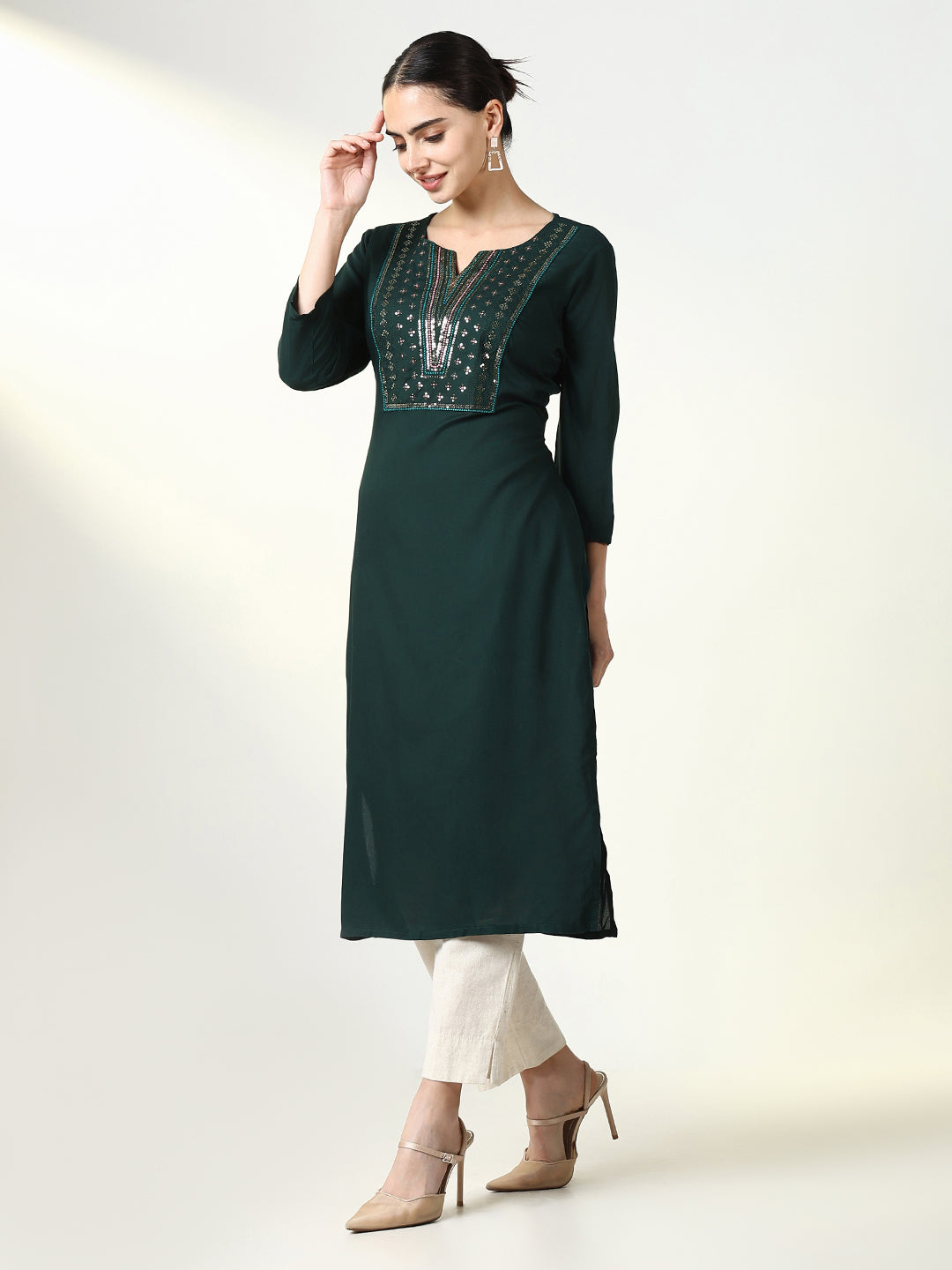 Women Embellished Straight Green Kurta