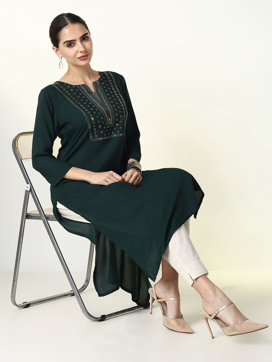 Women Embellished Straight Green Kurta