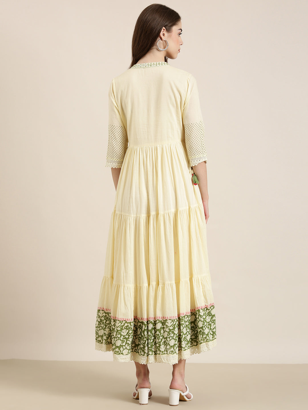 Women Mandarin Collar Solid Empire Cream Kurta