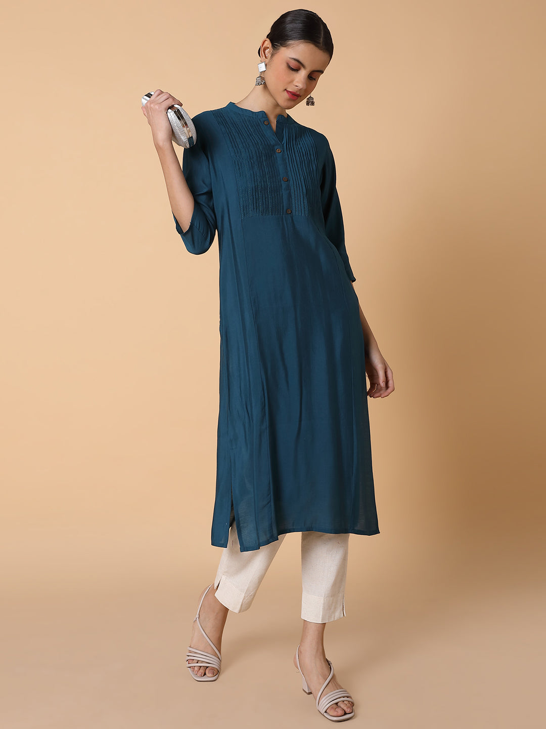 Women Solid Teal Straight Kurta