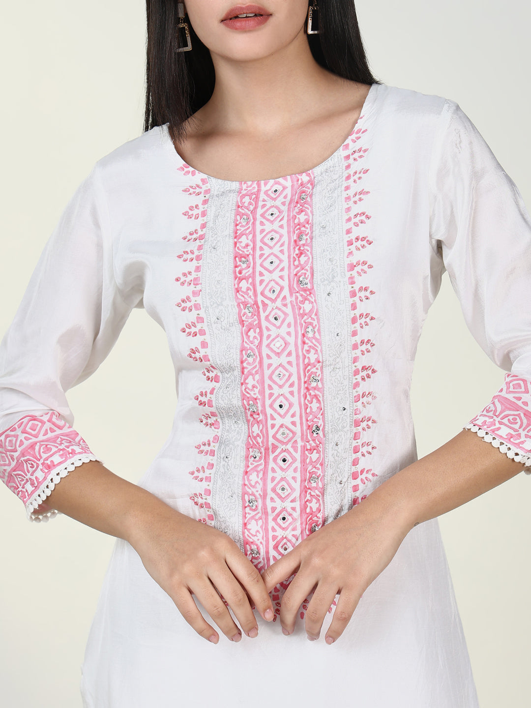 Women Graphic White Kurta Set with Dupatta