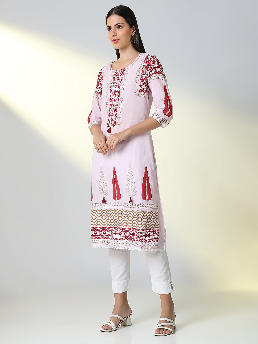 Women Pink Ethnic Motifs Straight Kurta