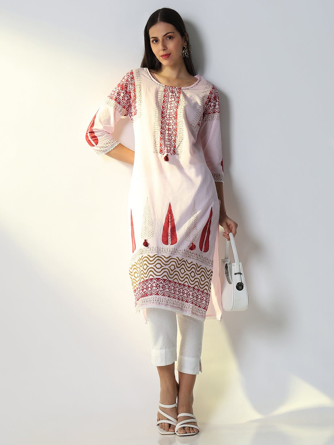 Women Pink Ethnic Motifs Straight Kurta