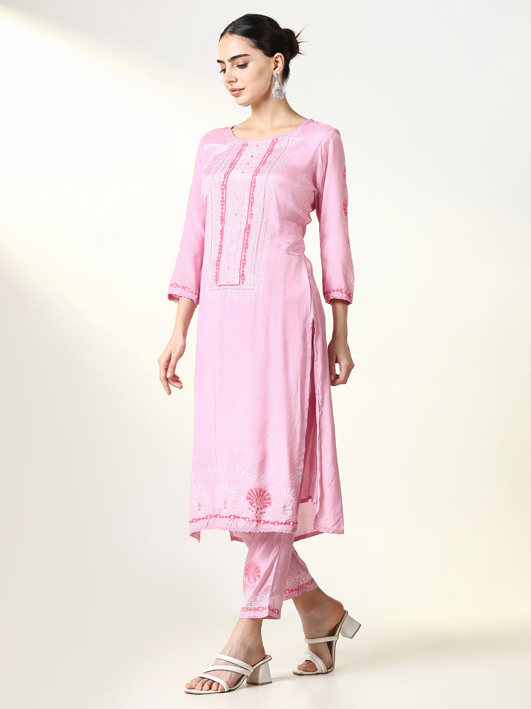 Women Floral Pink Straight Kurta Set with Dupatta