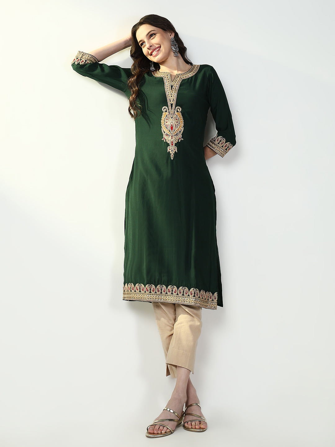 Women Green Solid Straight Kurta