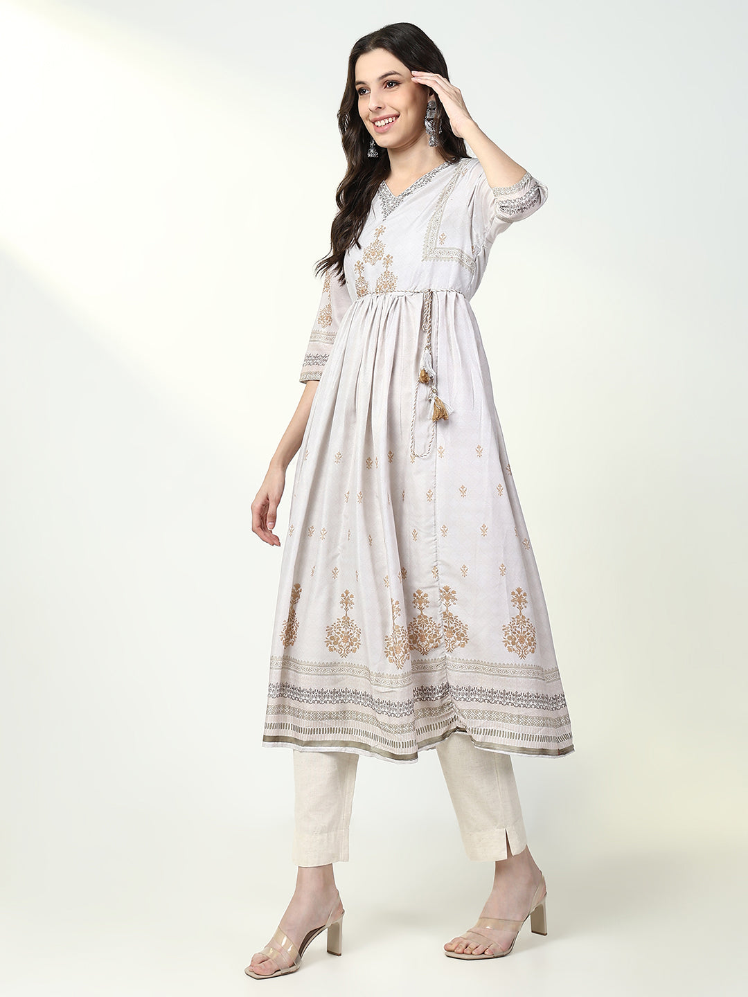 Women Off White Graphic Anarkali Kurta