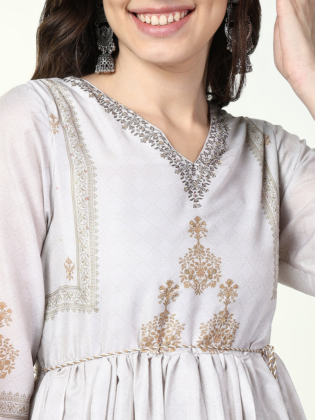 Women Off White Graphic Anarkali Kurta