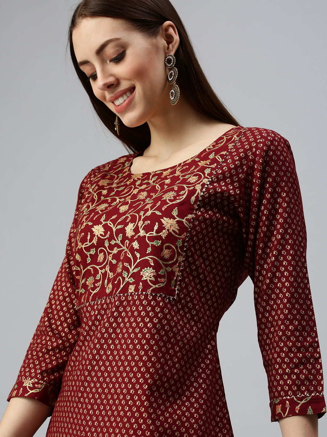 Women Straight Maroon Printed Kurta and Trousers