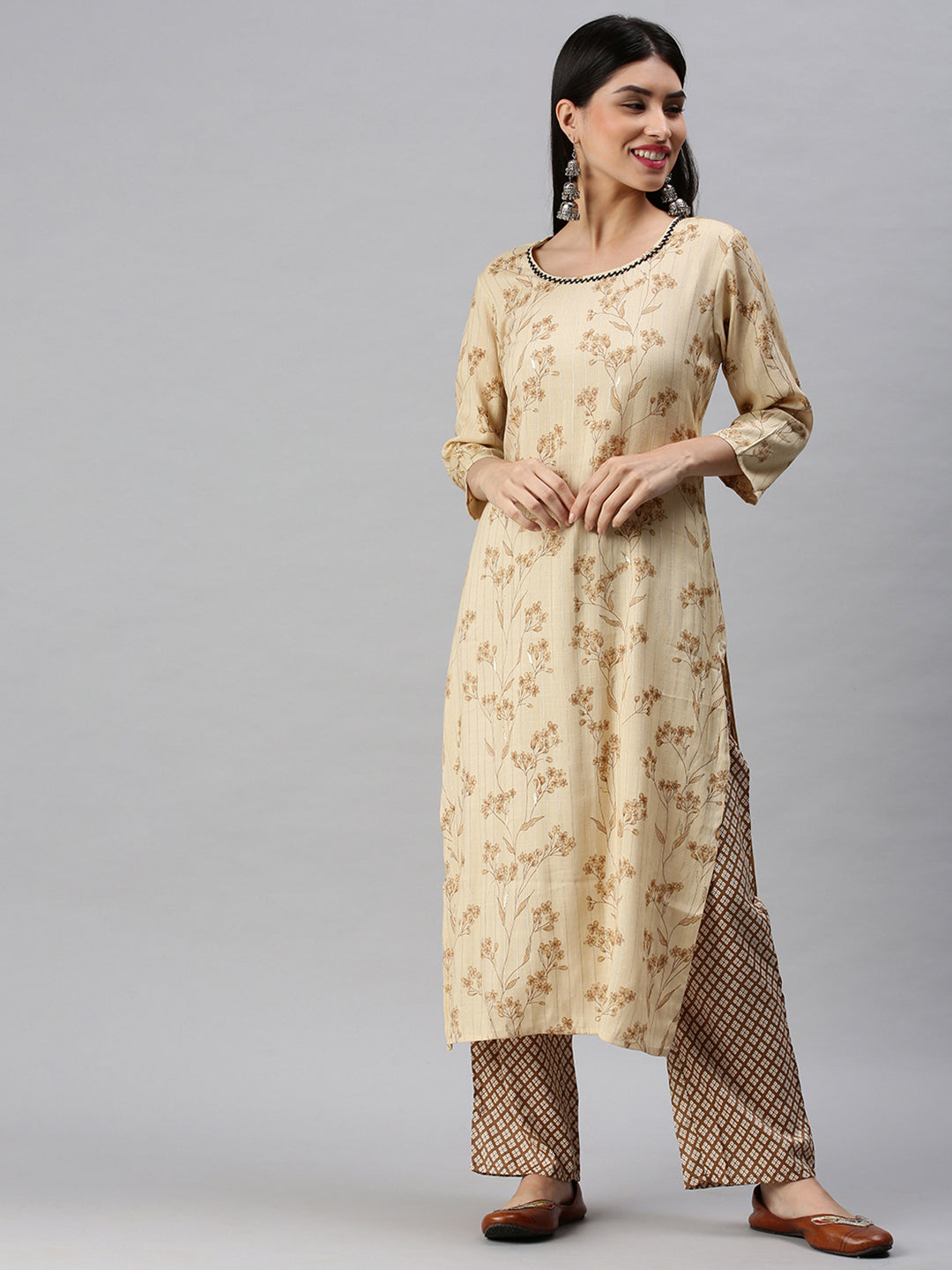 Women Straight Cream Printed Kurta and Trousers