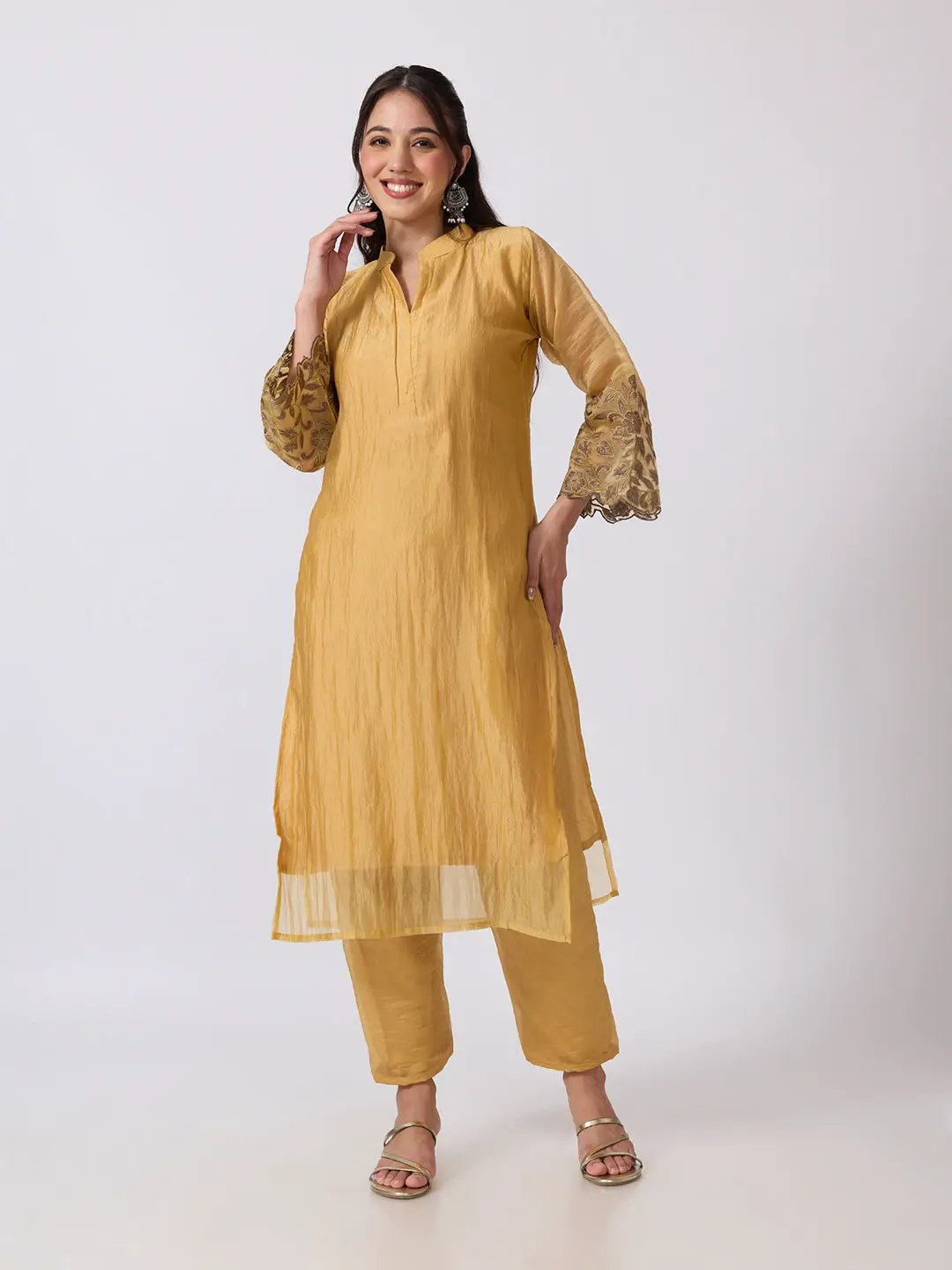Women's Mustard Mandarin Colla Straight Kurta Set With Flared Sleeves