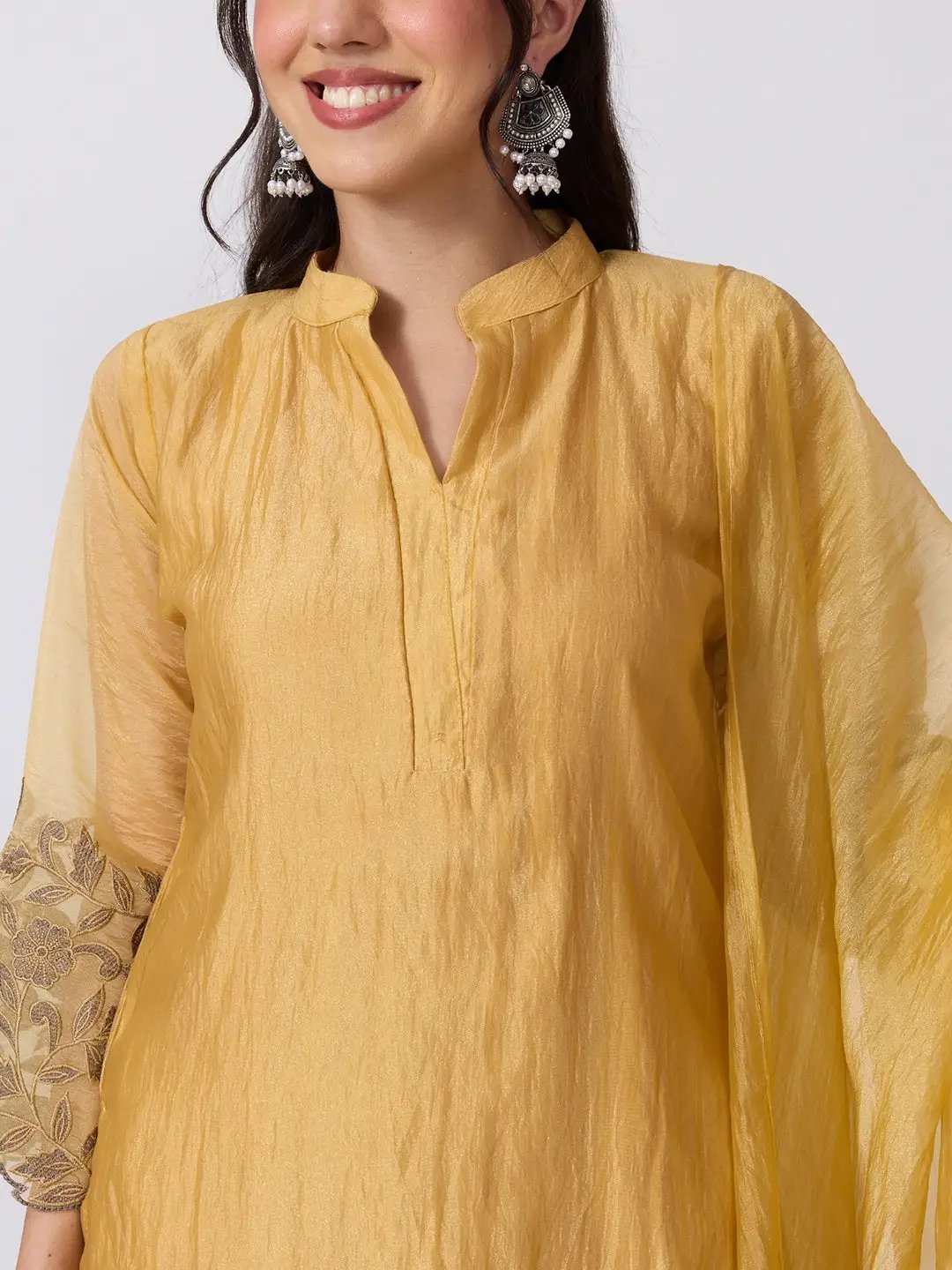 Women's Mustard Mandarin Colla Straight Kurta Set With Flared Sleeves