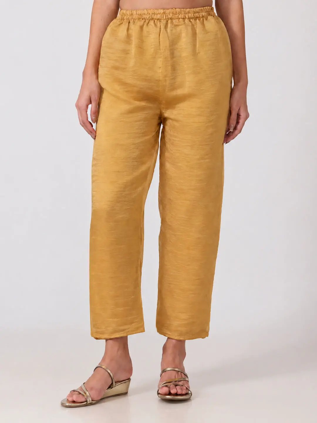 Women's Mustard Mandarin Colla Straight Kurta Set With Flared Sleeves