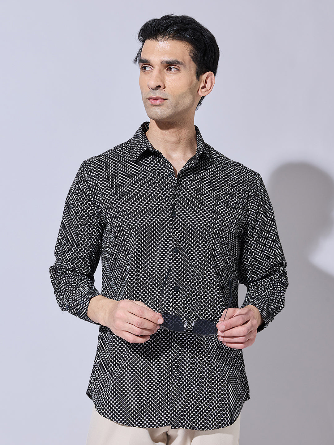 Men's Printed Black Regular Fit Shirt
