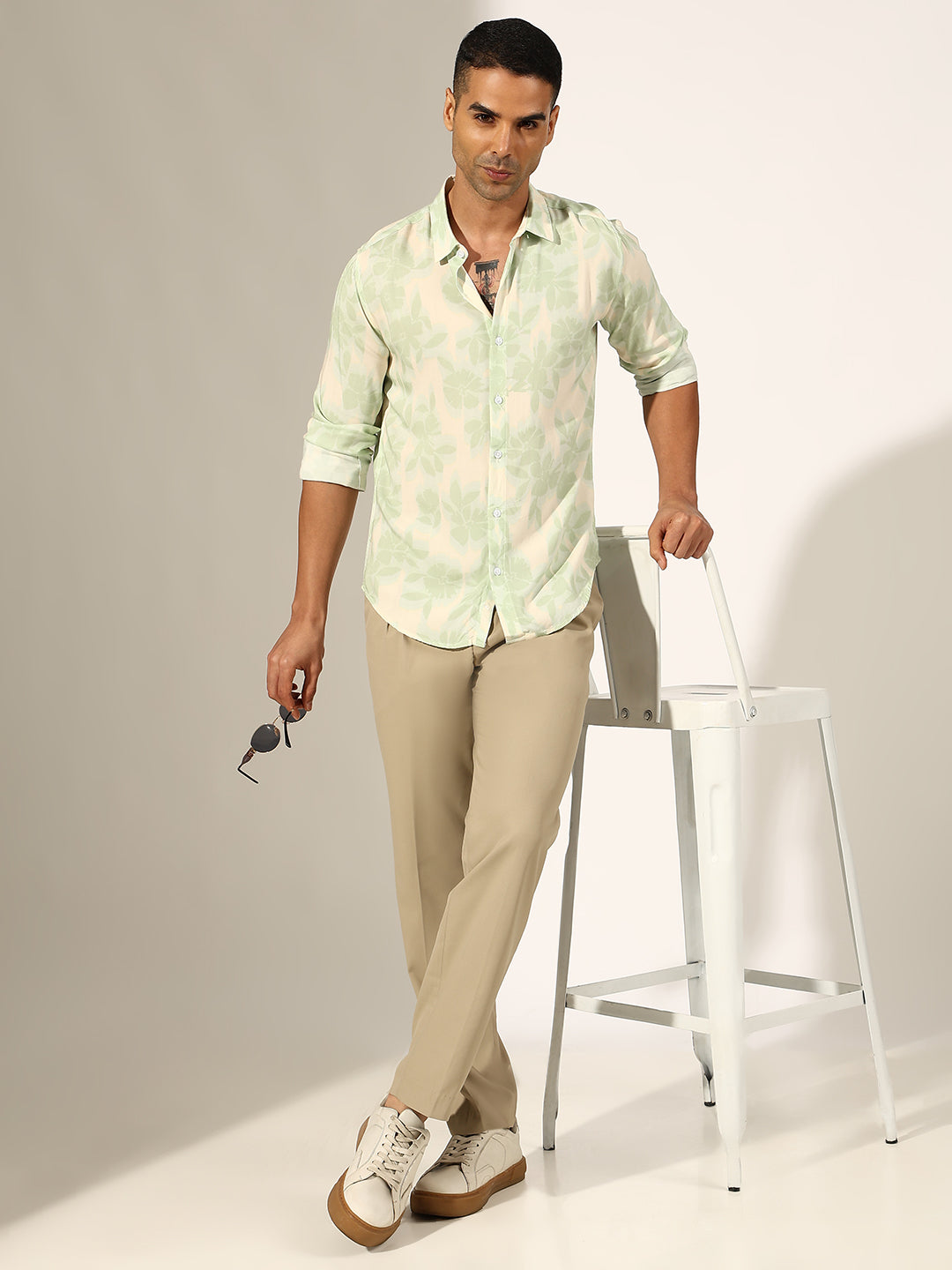 Men's Floral Green Regular Fit Casual Shirt