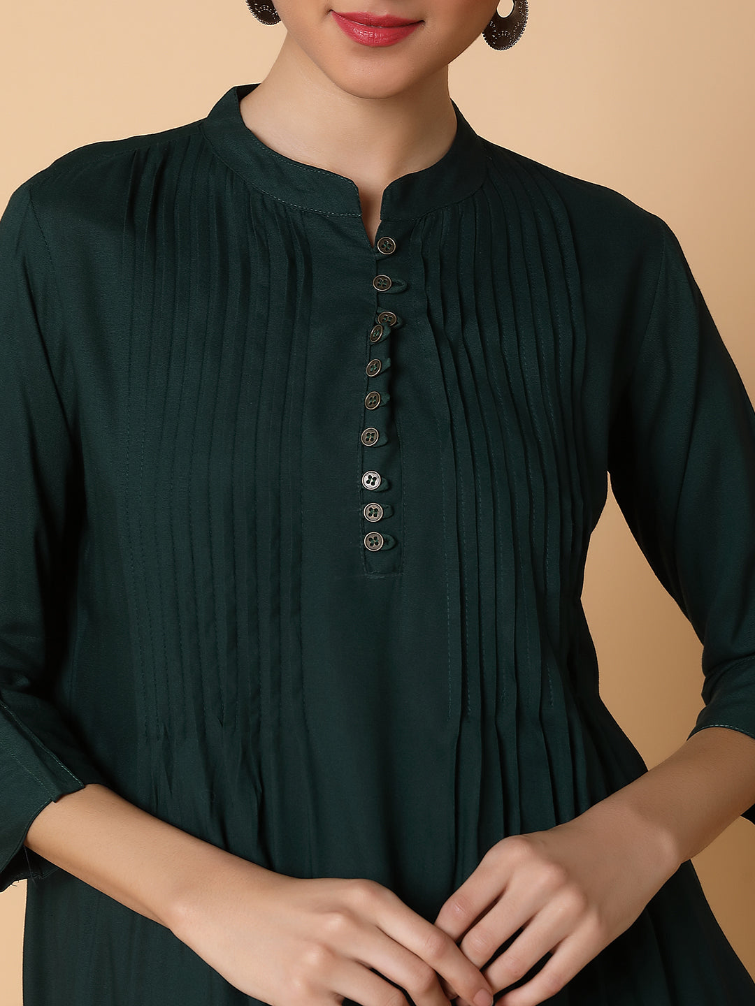 Women's Solid Green Straight Kurti