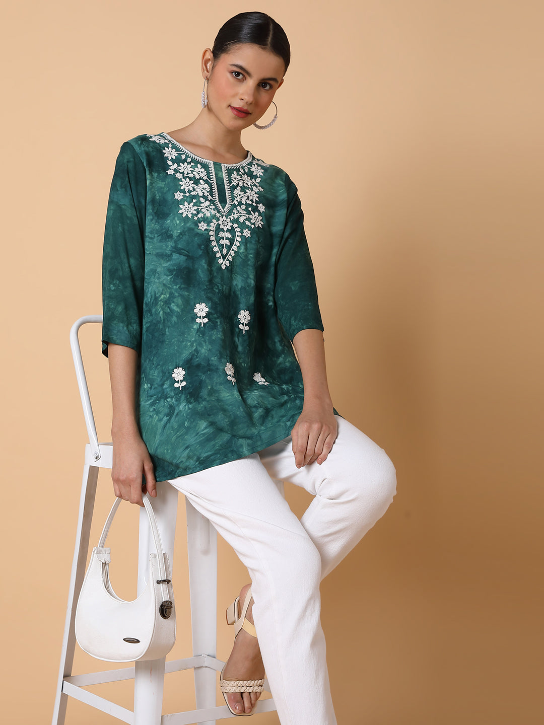 Women Floral Green Chikankari Kurti