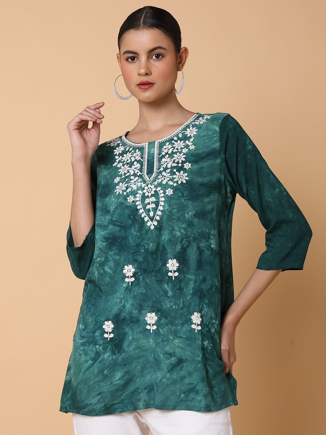 Women Floral Green Chikankari Kurti