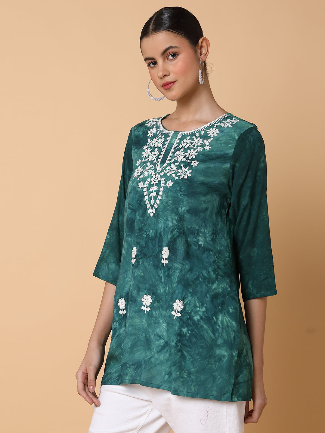 Women Floral Green Chikankari Kurti