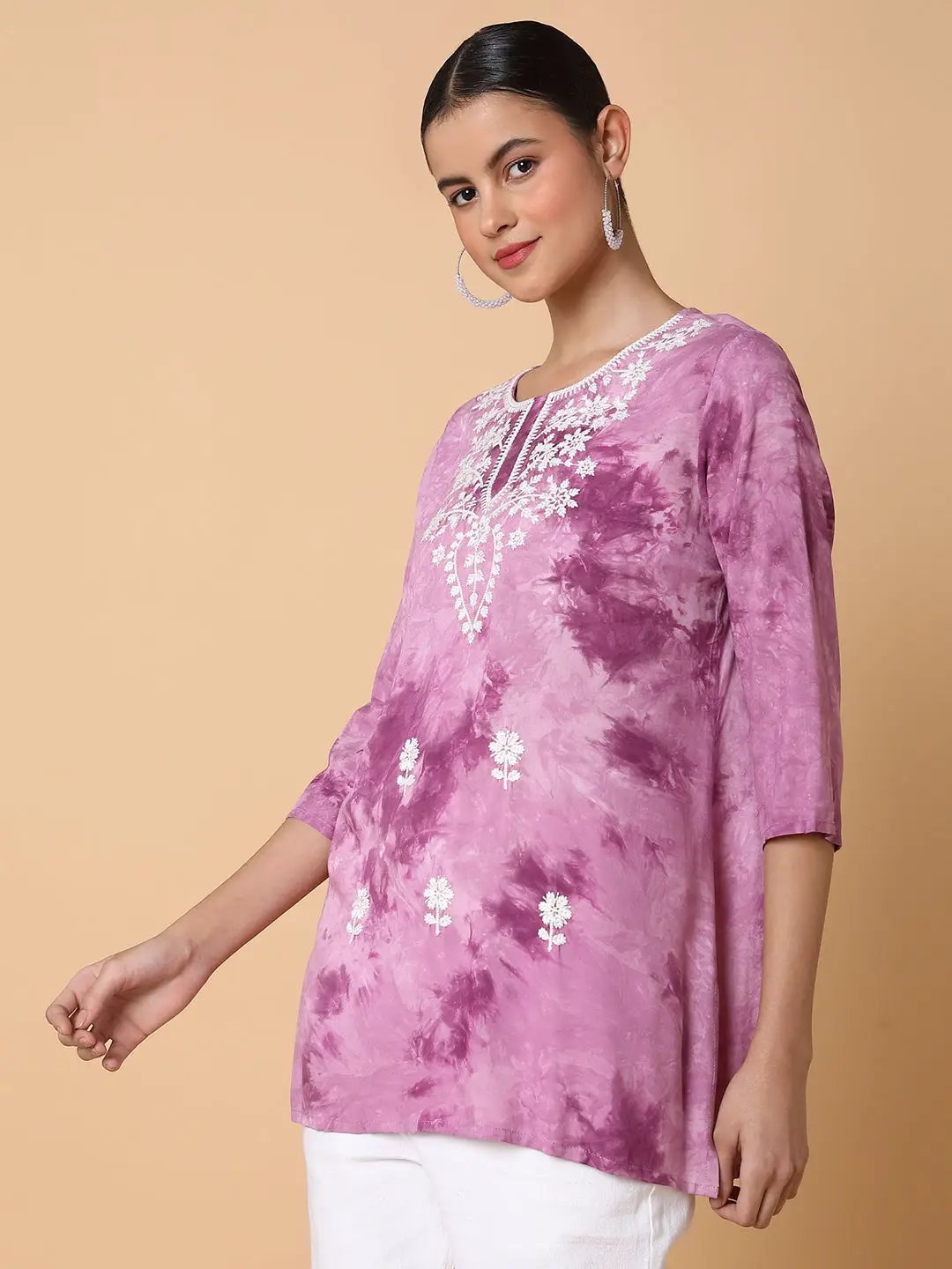 Women's Floral Lavender Chikankari Kurti