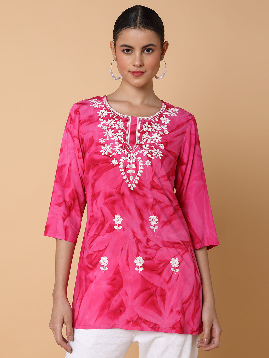 Women Floral Pink Chikankari Kurti