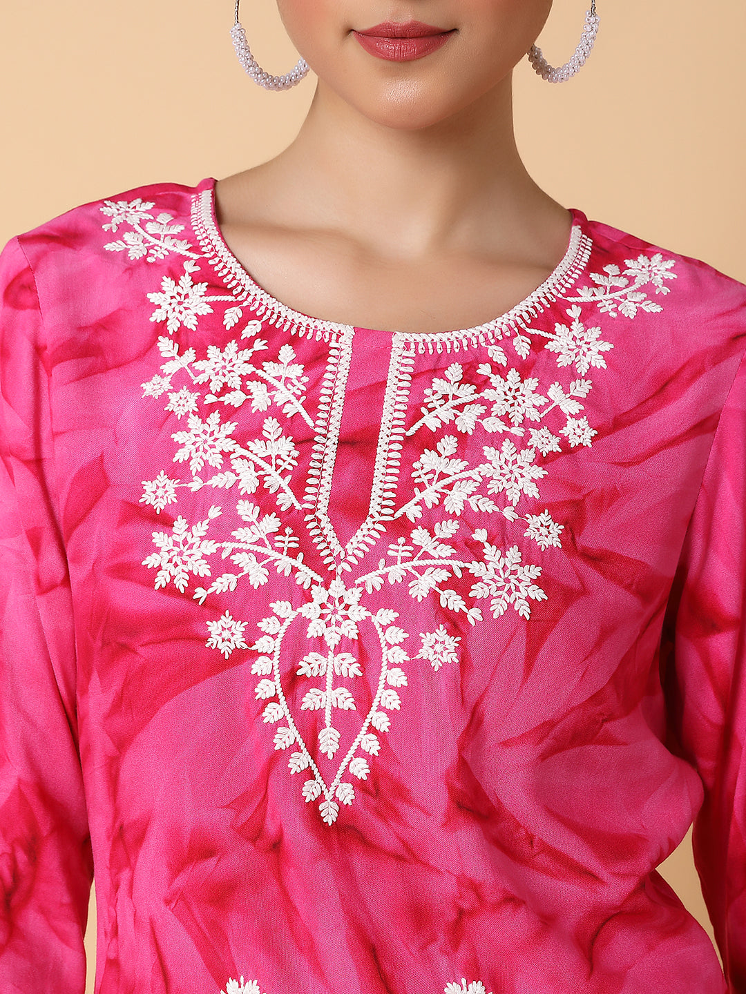 Women Floral Pink Chikankari Kurti