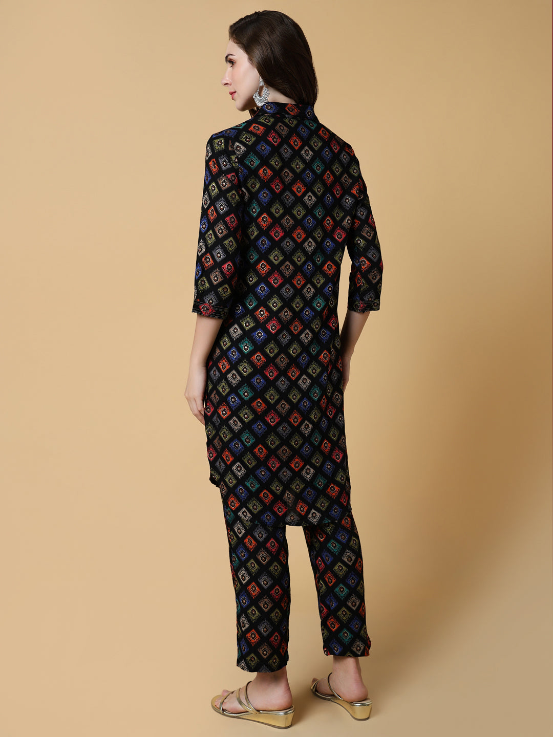 Women Geometric Black Straight Kurta Set