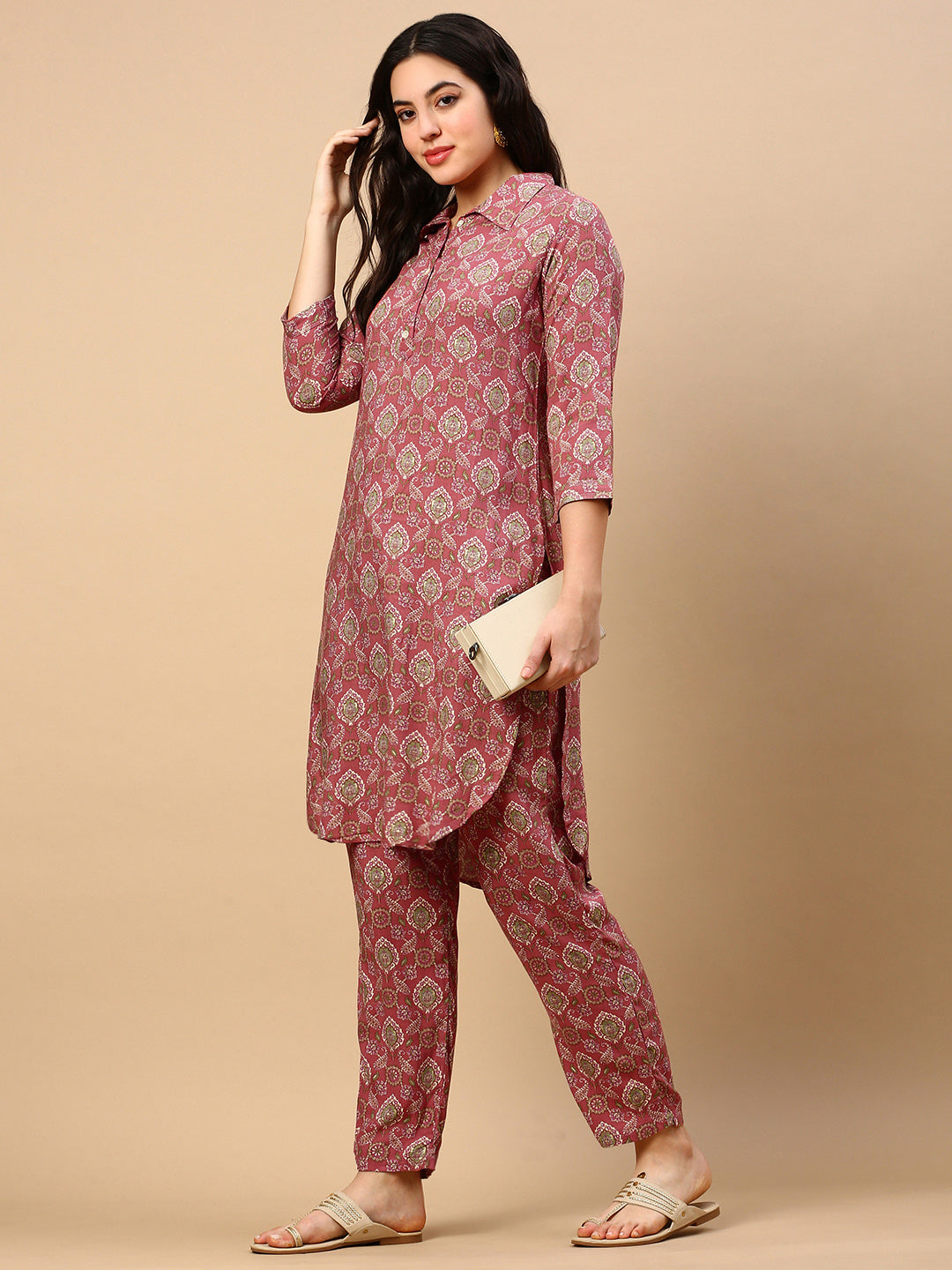 Women Graphic Pink Straight Kurta Set