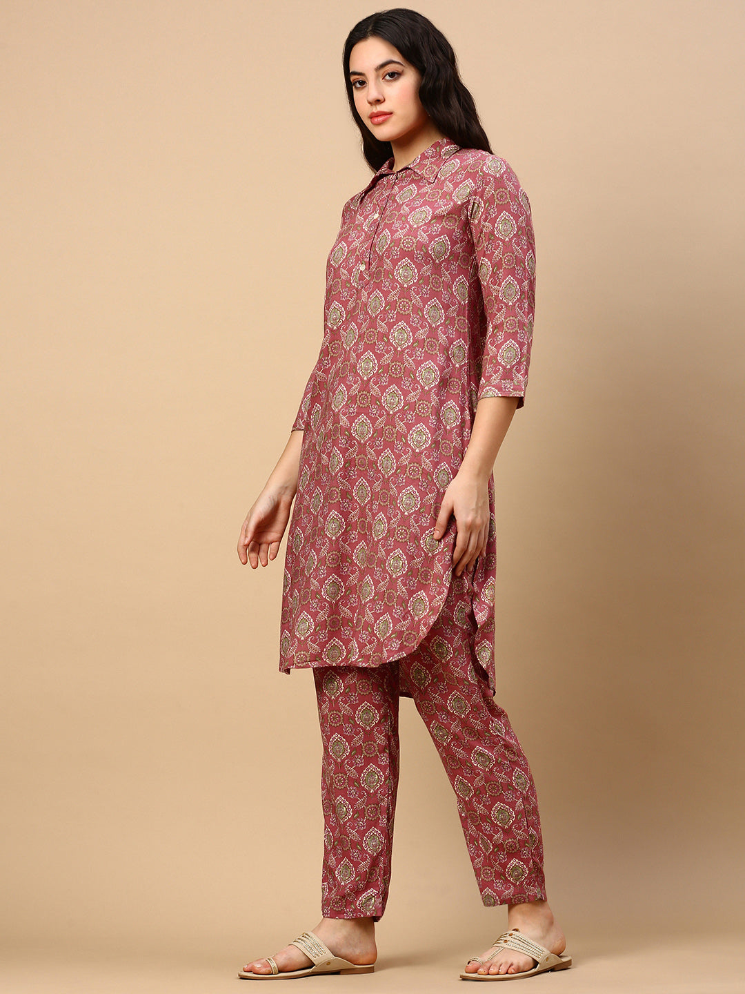 Women Graphic Pink Straight Kurta Set