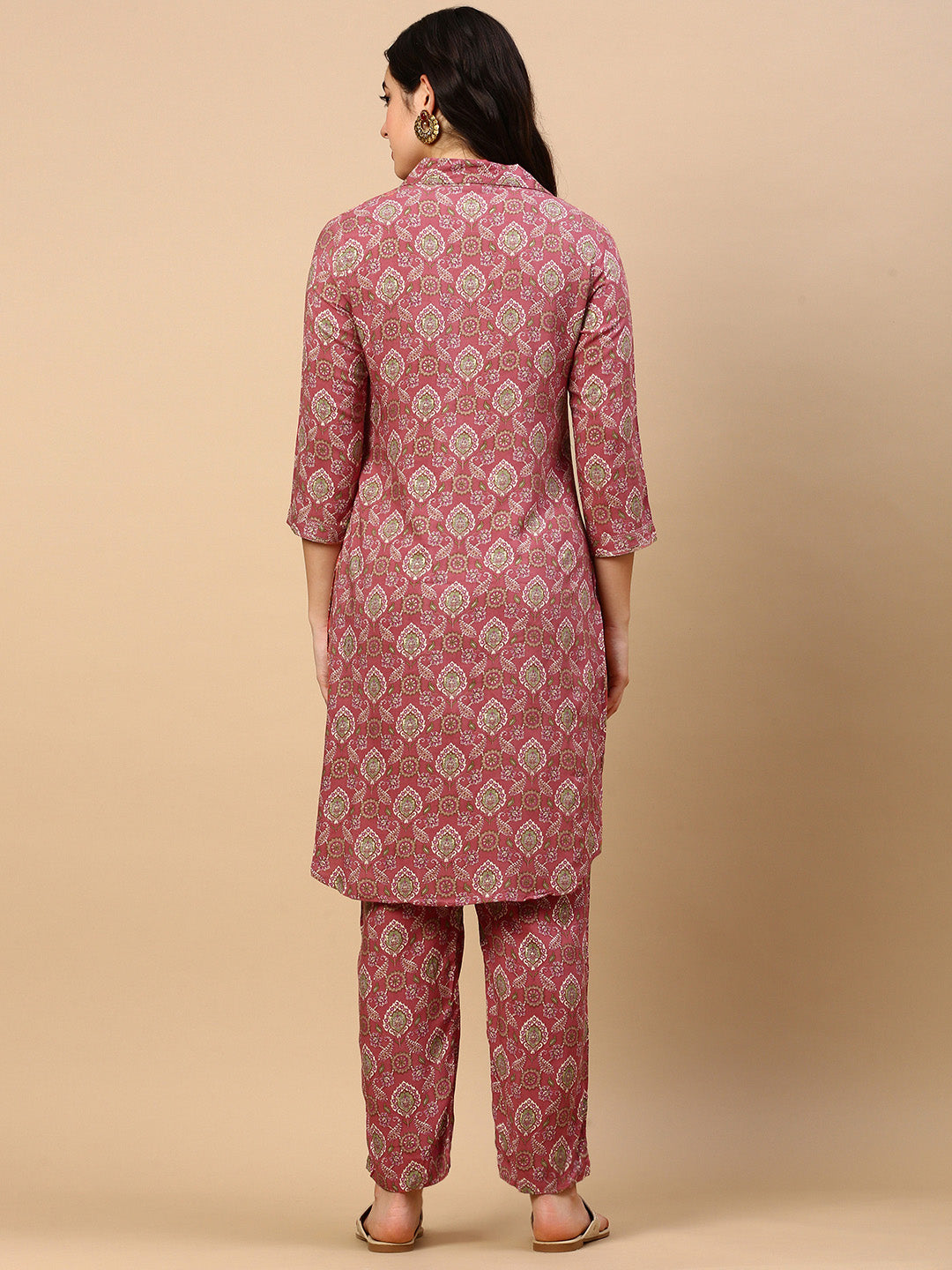 Women Graphic Pink Straight Kurta Set