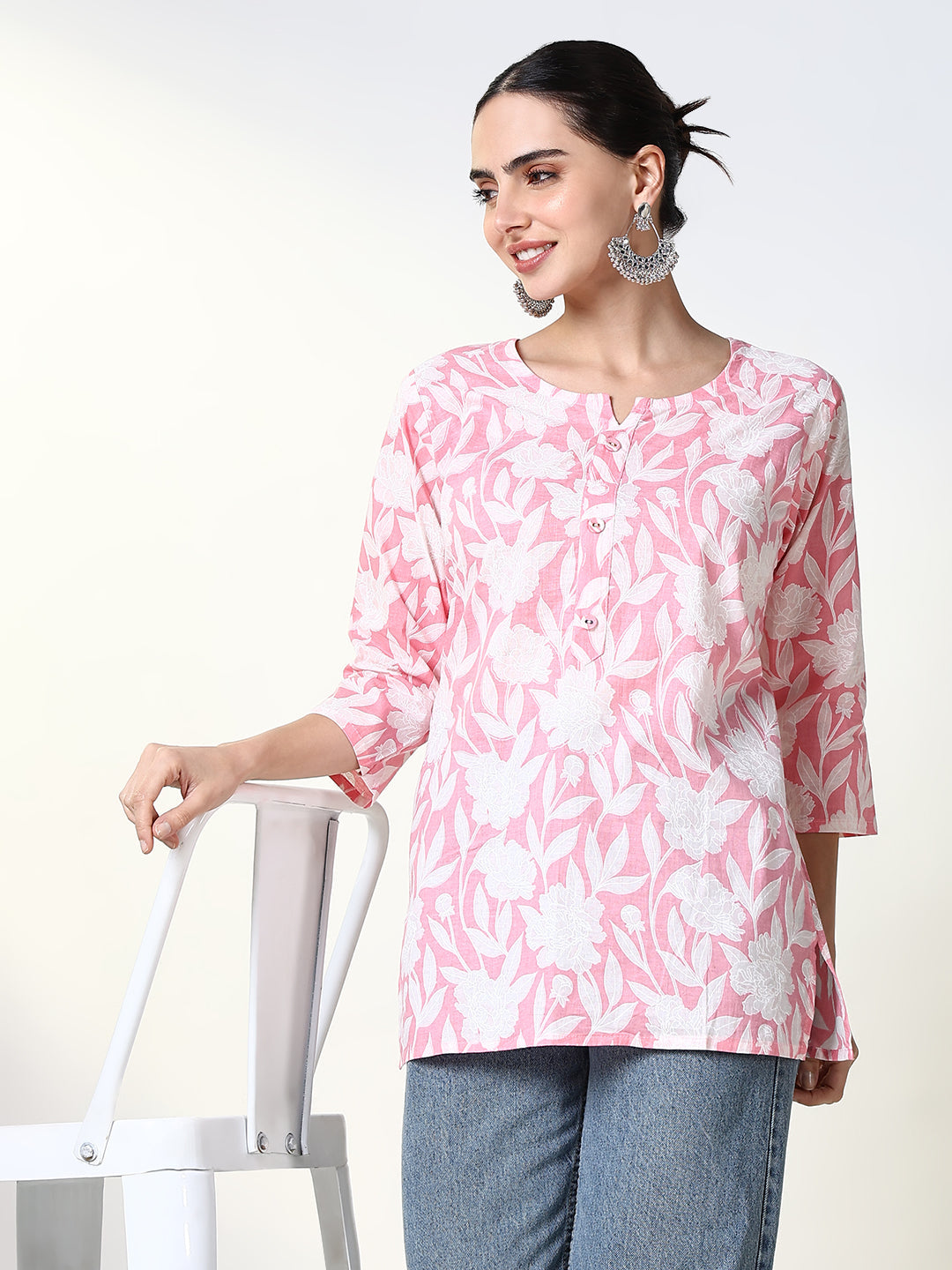 Women Pink Floral Straight Kurti