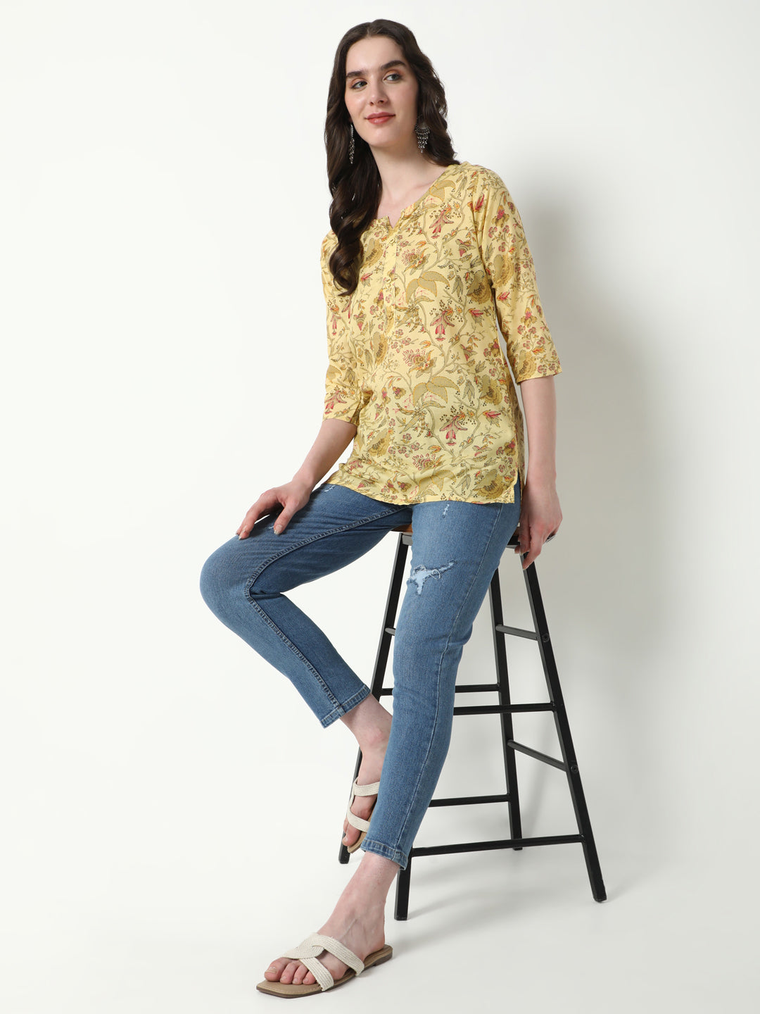 Women Yellow Floral Straight Kurti